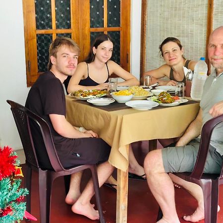 Nethmi Homestay & Restaurant タンガラ エクステリア 写真