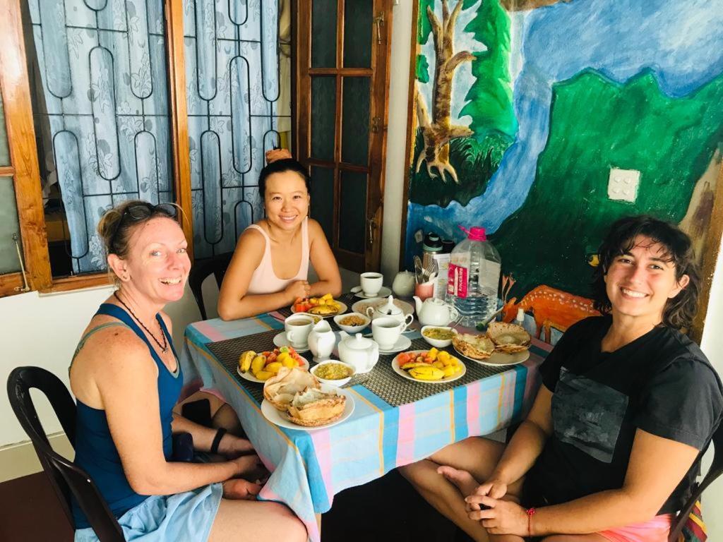 Nethmi Homestay & Restaurant タンガラ エクステリア 写真