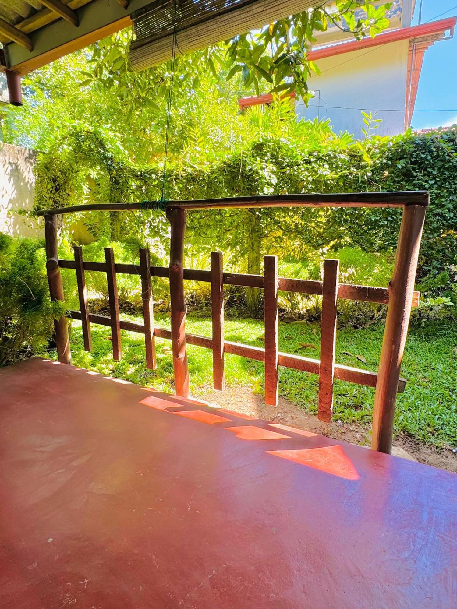 Nethmi Homestay & Restaurant タンガラ エクステリア 写真