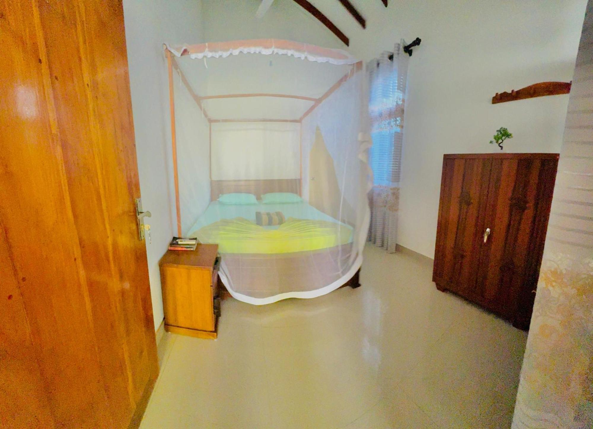 Nethmi Homestay & Restaurant タンガラ 部屋 写真