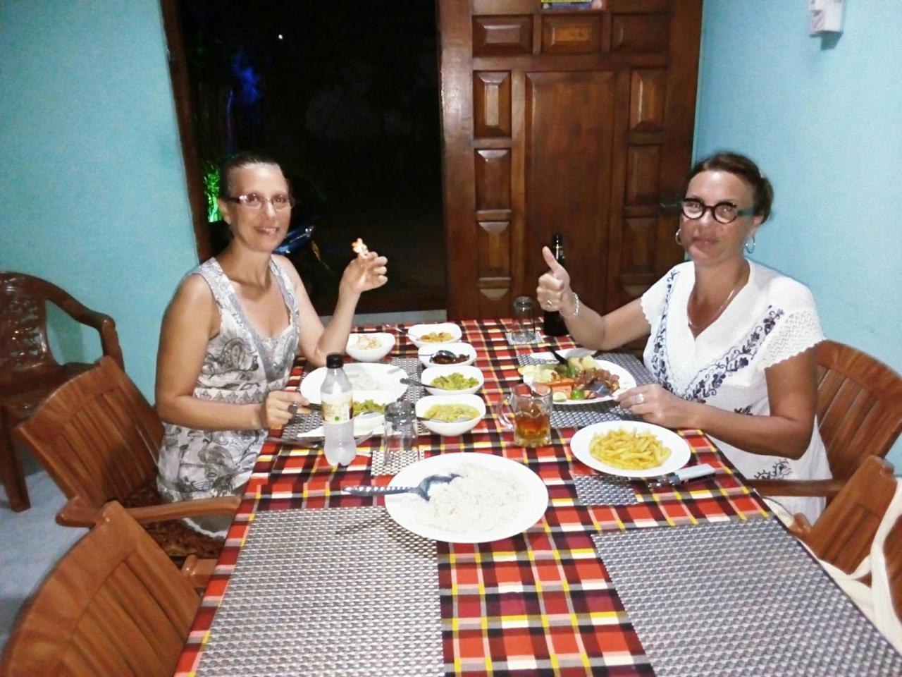 Nethmi Homestay & Restaurant タンガラ エクステリア 写真