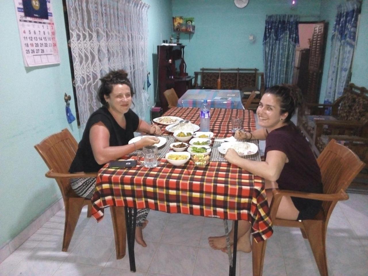 Nethmi Homestay & Restaurant タンガラ エクステリア 写真