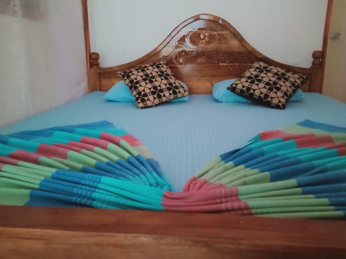 Nethmi Homestay & Restaurant タンガラ エクステリア 写真